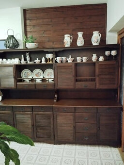 Komoda, příborník