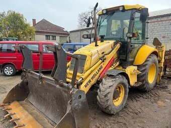 New Holland LB110B traktorbagr / rypadlonakladač