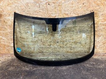 ČELNÍ OKNO AUDI A1 2012