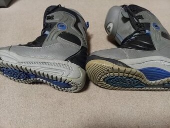 Snowboard boty vel 43