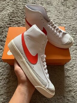Nike Blazer Habanero Red