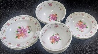 Melaminové talíře a misky