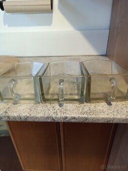 Skleněné nádoby