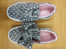 Prodám úplně nové tenisky vel 28