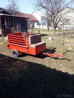 vlečka za půdní frézu