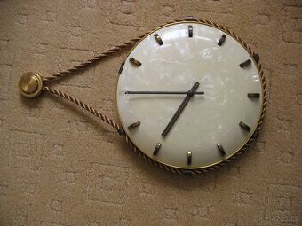 Hodiny nástěnné pokojové - retro.