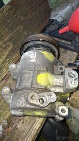 Kompresor klimatizace DV12 pro Hyundai i20