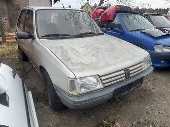 Díly z vozu Peugeot 205 automatik