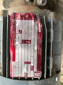 Elektromotor asynchronní s prevodovkou vhodné na gril