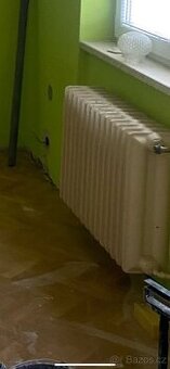 Litinový radiátor do pokoje a koupelny