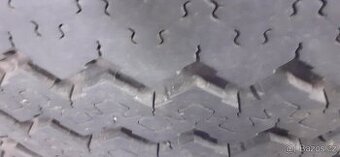 Pneu 215/70 R15 CMichelin XC Camping