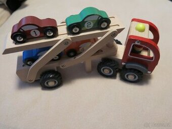 auto tahač dřevěné