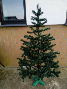 Prodám levně umělý stromek jedle,bílé konce, výška 160 cm