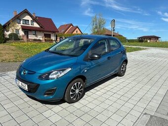 Mazda 2 1.3 rok 2011