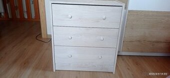 Komoda z Ikei,zn. Rast 400,- Kc