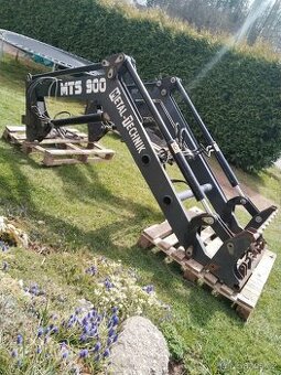 Zetor čelní nakladač metal technik MST 900
