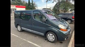 Renault Trafic Passenger 2.5dci vadný motor - 1