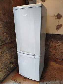 Lednice s mrazákem Electrolux
