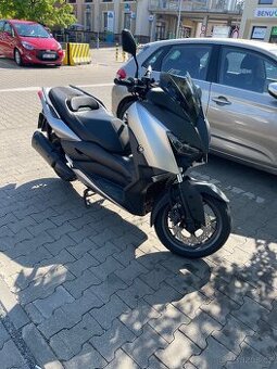 Yamaha X Max 300