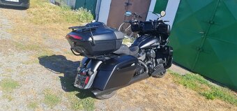 INDIAN ROADMASTER DARK HORSE