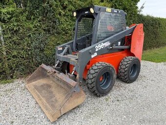 Smykový nakladač Thomas 250 Turbo/LŽÍCE,PAL.VIDLE/MOT.KUBOTA