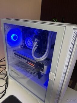 Herní pc rtx 3070 8Gb/ i5 11400/32gb ram/1TB SSD/bila
