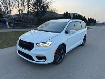 CHRYSLER PACIFICA Sport 2021 - VÝRAZNĚ ZLEVNĚNO