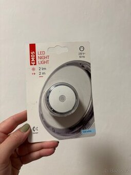 Světlo do zásuvky EMOS noční světýlko