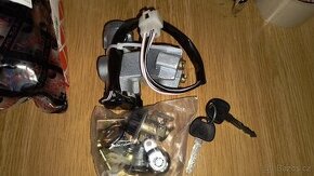 Suzuki Samurai spinacia skrinka