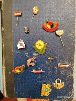 Prodám  velkou sbirku odznaků