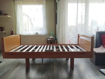 zdravotní polohovací postel