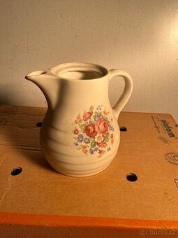 Retro keramický/porcelánový džbán s květinovým dekorem