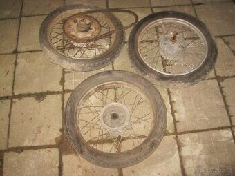 kola na pionýra Jawa 555;05