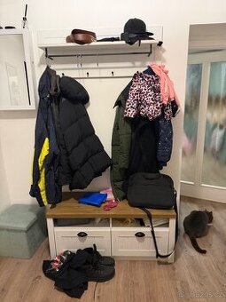 Nábytek do předsíně