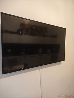 Úhlopříčka 42 televize JVC