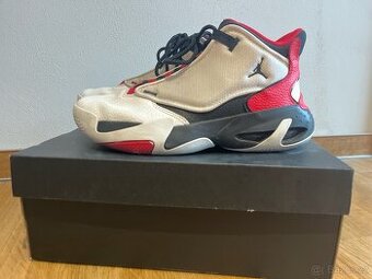 Jordan max aura 4 vel. 38,5 dětské boty,  obuv