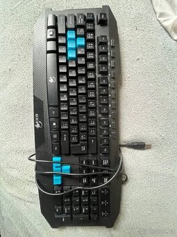 herní podsvícená klávesnice