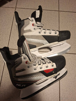 Chlapecké lední brusle vel. 35-38 - 1