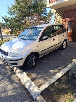 Ford fusion 1.6 (74kw) benzín