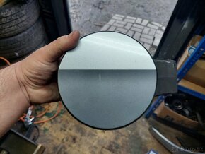 Dvířka nádrže passat b6