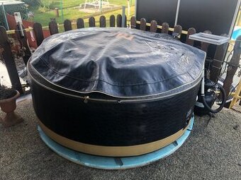 Prodám nafukovací vířivku.