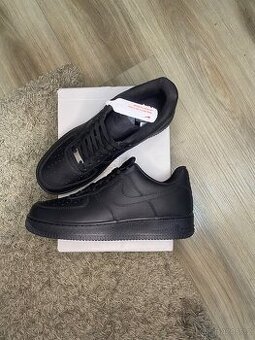 Nike Air Force 1 Triple Black - nové / nenošené