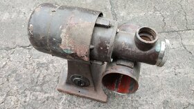 Retro mlýnek na kávu.