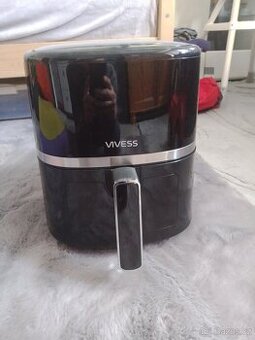 Horkovzdušná fritéza VIVESS 5,5L – TOP stav, komplet balení