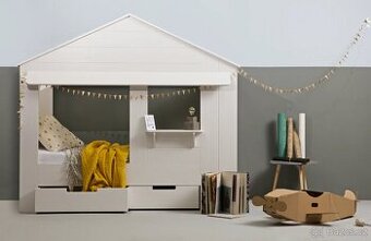 Dětská domečková postel