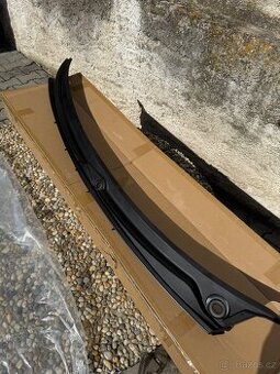 BMW E46 TORPÉDO POD ČELNÍ OKNO NOVÉ