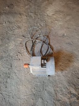 Elektromotor MEZ Mohlenice