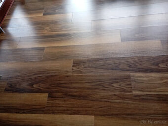 Plovoucí vinilová podlaha systém clic clak