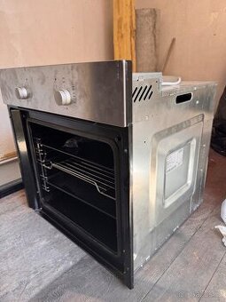 Elektricka trouba Amica