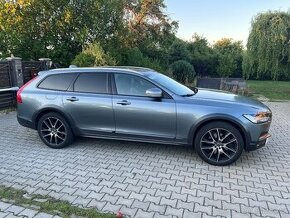 Volvo V90 Cross Country T5 2018 160tis km 779.000,- - 1